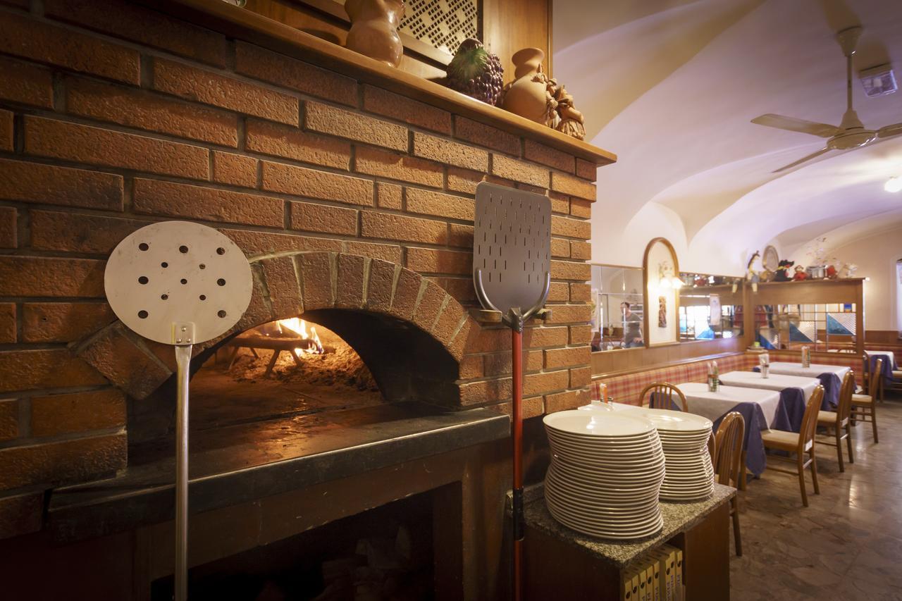 Albergo Roncone Exteriér fotografie