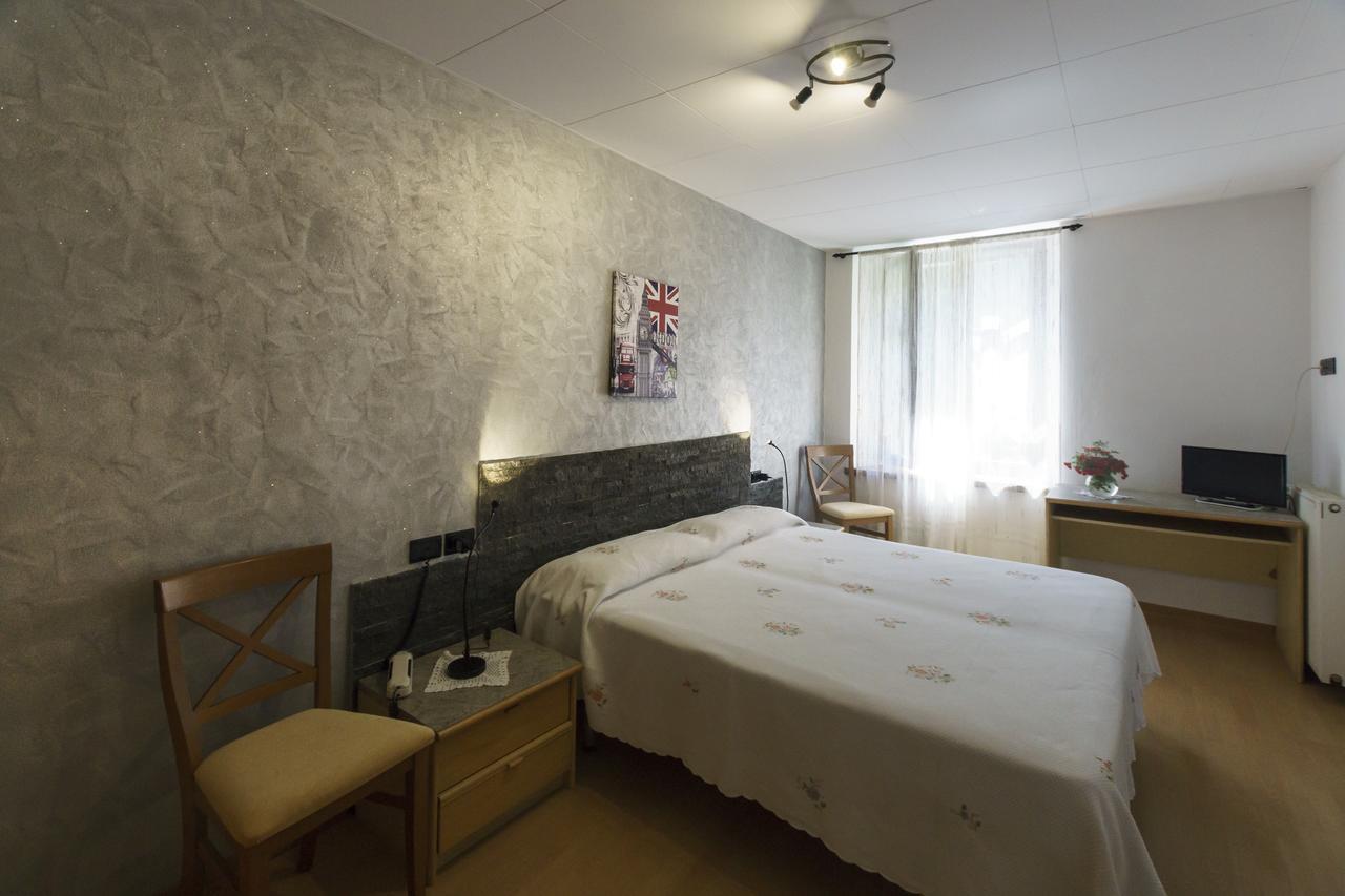 Albergo Roncone Exteriér fotografie